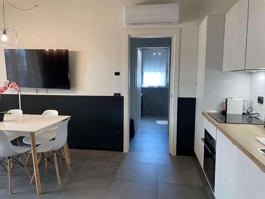 City Center - Modern Flat With Free Parking And Wifi - Apt B Bergamo Luaran gambar