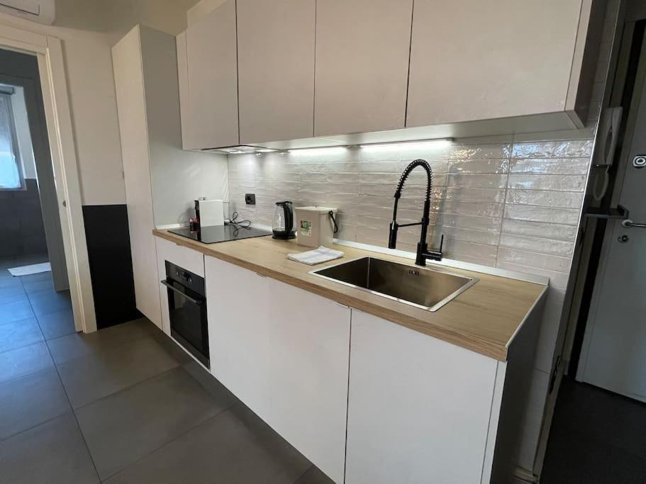City Center - Modern Flat With Free Parking And Wifi - Apt B Bergamo Luaran gambar