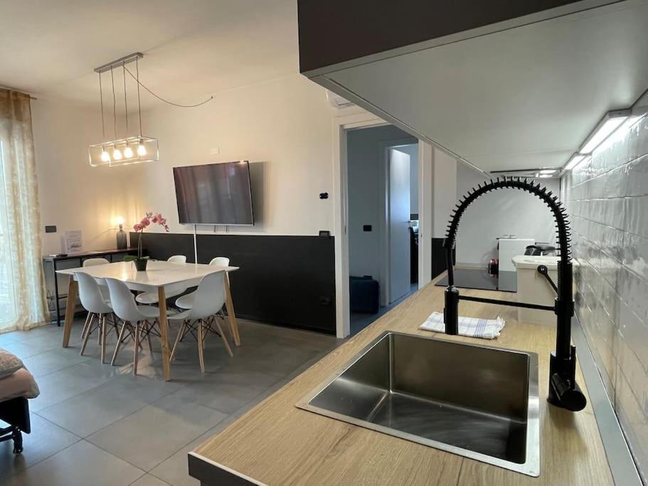 City Center - Modern Flat With Free Parking And Wifi - Apt B Bergamo Luaran gambar